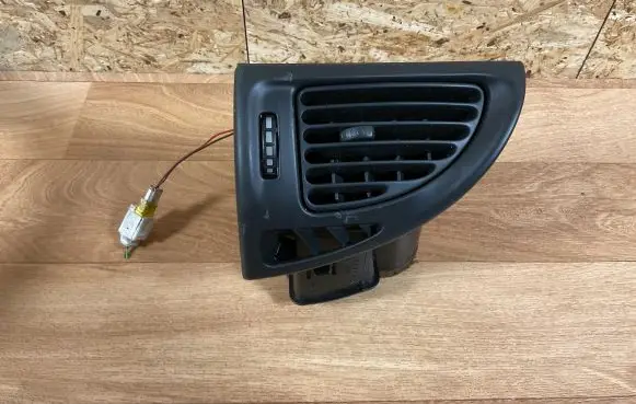 Citroen C5 Dash center air vent grill 963261667A