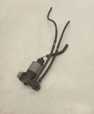 Toyota Auris E180 Windscreen/windshield washer pump 1020974 379167 130709C