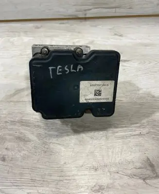 Tesla Model S ABS Pump 103779700D 864021632801001
