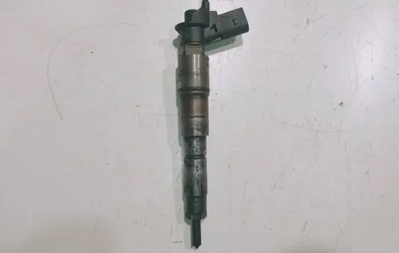 BMW 5 E60 E61 Fuel injector 0445115048 02777