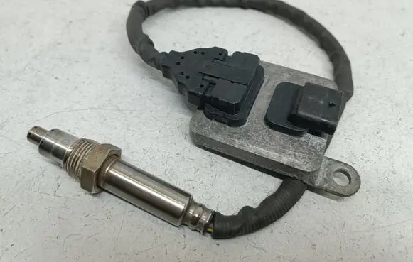 Mercedes-Benz Sprinter W906 Lambda probe sensor A0009058411 0009058411