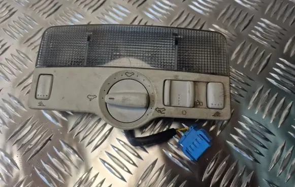 Volkswagen PASSAT B5 Front seat light 3B0947105A