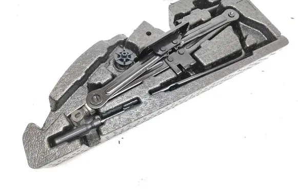Hyundai Santa Fe Tool box 09149S2000