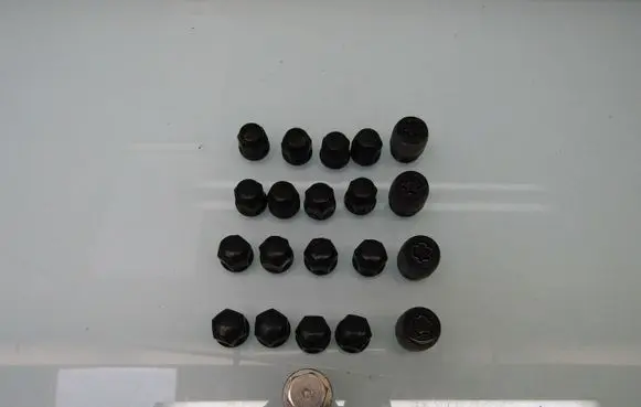 Honda e:Ny1 Anti-theft wheel nuts and lock 