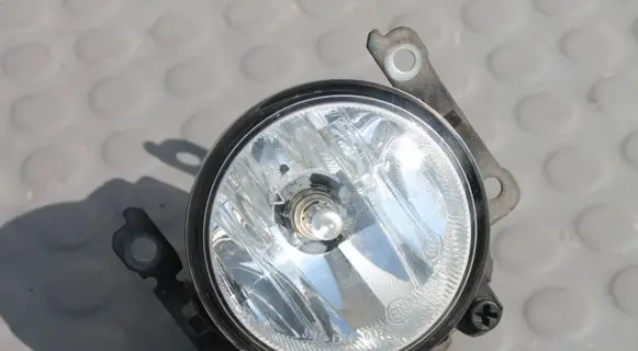 Mitsubishi L200 Front fog light MITSUBISHI8321A668 8321A668