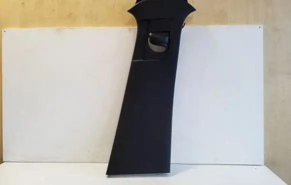 Volvo XC40 (B) pillar trim (top) 31457493 31479715