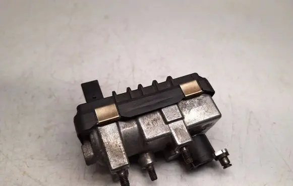 BMW 1 E81 E87 Turbine electric control actuator 6NW008412