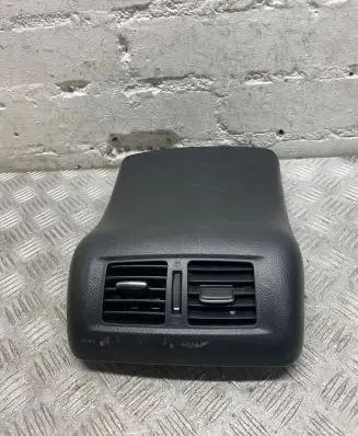 Nissan Navara D23 Rear air vent grill 969304kj3a