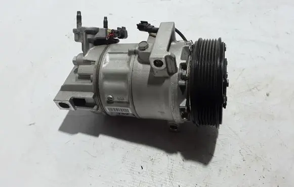 Volvo V60 Air conditioning (A/C) compressor (pump) 32260849