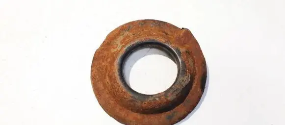 Ford Focus Coil spring mount 