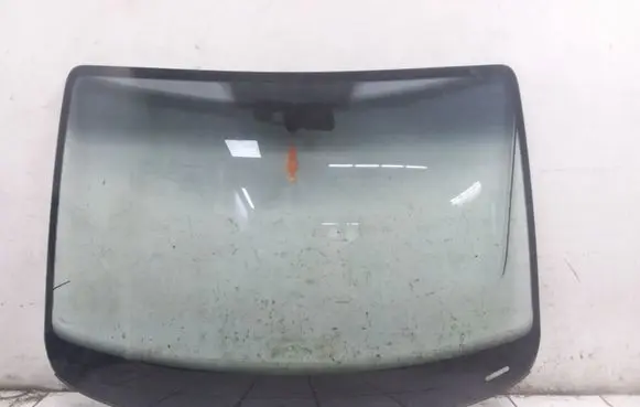 Volkswagen Caddy Front windscreen/windshield window AS1