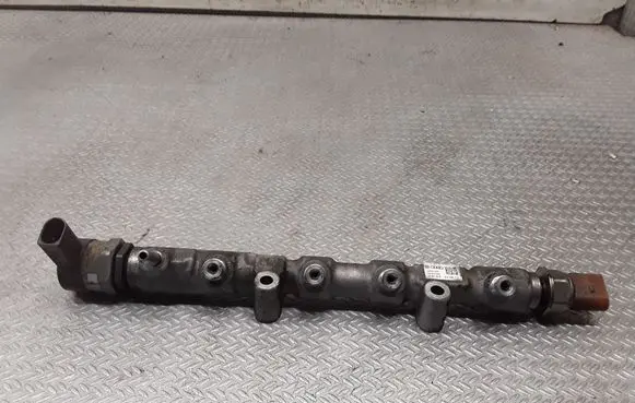 Fuel main line pipe
