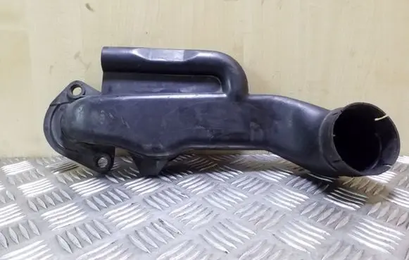 Ford Maverick Air intake duct part