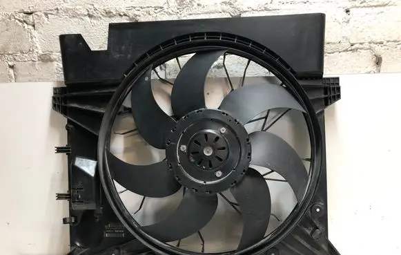 Volvo XC90 Electric radiator cooling fan 00404523 07979321 EC138Y19