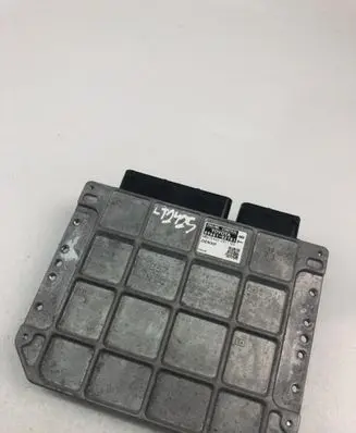 Toyota Corolla E140 E150 Engine control unit/module 8966102T81