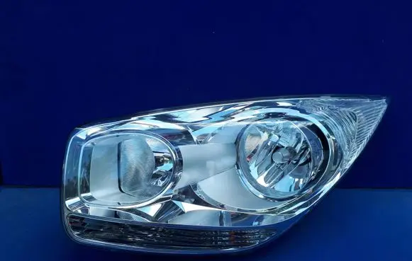 KIA Venga Headlight/headlamp 921011P000
