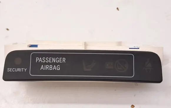 Toyota Verso Passenger airbag on/off switch 839500F010