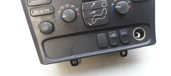 Volvo S60 Climate control unit 8682929 02W09E