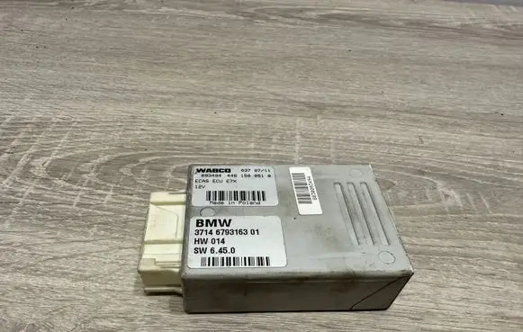 BMW X5 E70 Air suspension control unit module (rear) 6793163