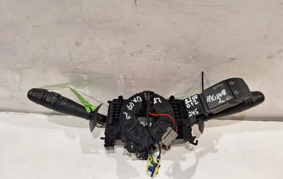 Renault Laguna II Wiper control stalk 8200012245