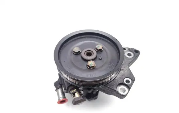 Land Rover Freelander Power steering pump 2249949