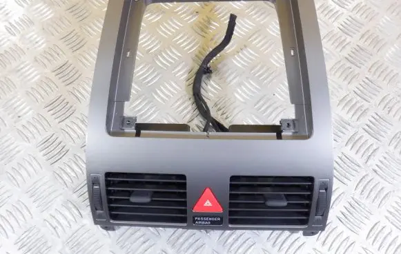 Volkswagen Touran I Dash center air vent grill 1T1819728D