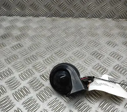 Audi A5 Horn signal 8W0951221