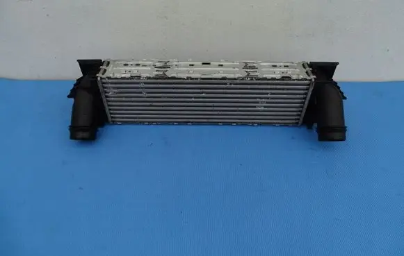 BMW X3 F25 Intercooler radiator 7823570