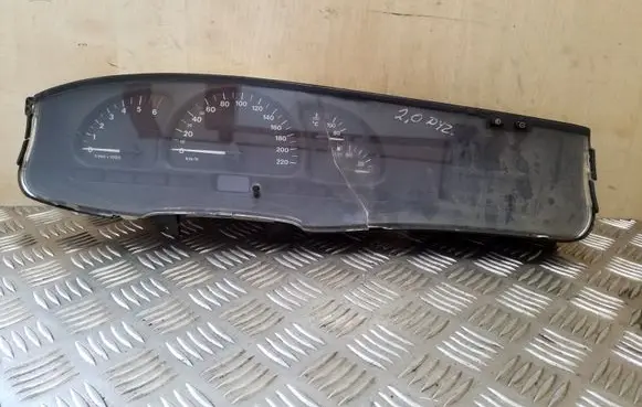 Opel Vectra B Speedometer (instrument cluster) 90569739JN