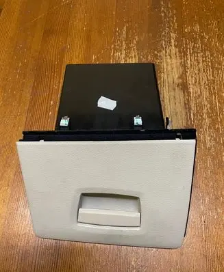 BMW 5 F10 F11 Glove box 9166696 108000