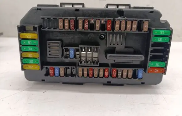 BMW 4 F36 Gran coupe Fuse module 9389068