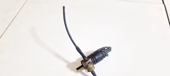 Volkswagen Golf III Windscreen/windshield washer pump