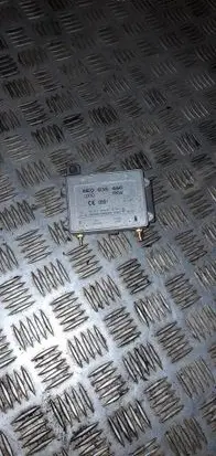 Audi A4 S4 B6 8E 8H Antenna control unit 8E0035456
