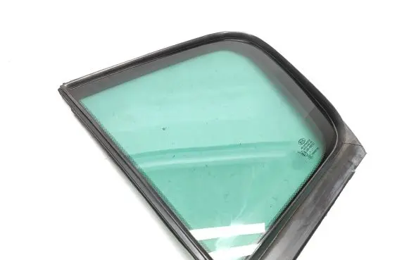 KIA Sportage Rear vent window glass 43R006723 DOT24M85AS3 E00025520C