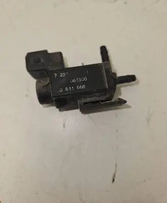 Volvo XC90 Turbo solenoid valve 30611668