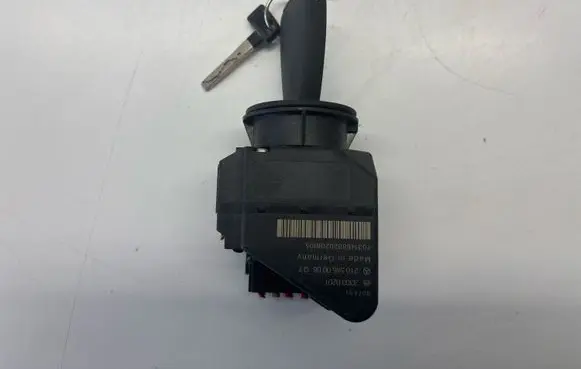 Mercedes-Benz E W210 Ignition lock 2105450008