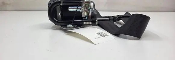 Volvo S60 Front seatbelt 39818841 02022015 624084900