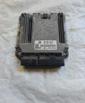 Volkswagen Golf Plus Engine control unit/module 03G906016R 1039S08544 0281012220