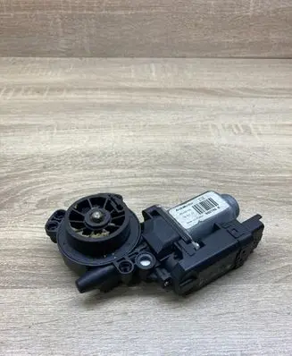 Renault Scenic II - Grand scenic II Front door window regulator motor 400748K LEFTSIDE