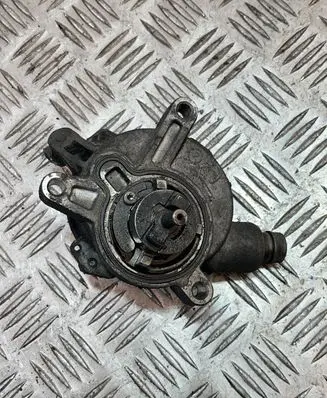 Volvo S60 Vacuum pump 08658230