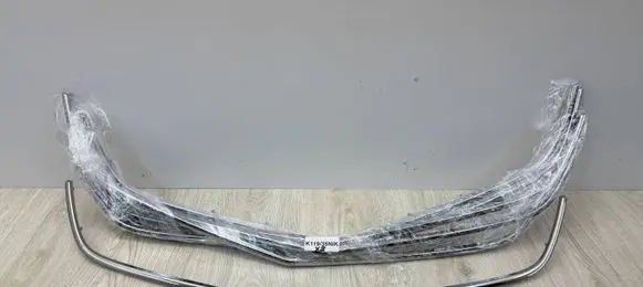 Mercedes-Benz CL C216 Front bumper upper radiator grill A2168882285
