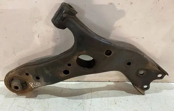 Toyota Avensis T270 Front control arm 4865502060
