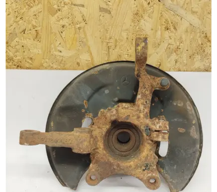 Front wheel hub spindle knuckle