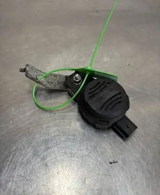 Renault Koleos II Trunk lid opening control unit 256403076R