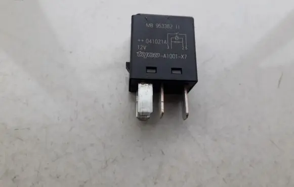 Mitsubishi Space Star Other relay mb953382 mb9533821i