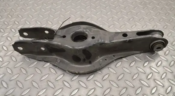 BMW 2 F22 F23 Rear upper control arm/wishbone 6867541