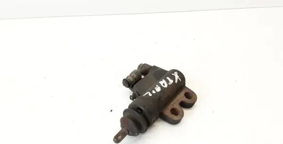 Nissan X-Trail T30 Clutch slave cylinder 