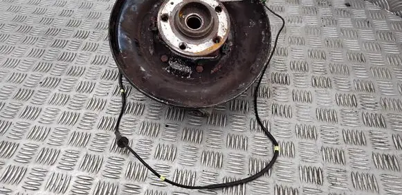 Volvo XC70 Rear wheel hub P30714258