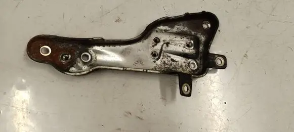 Mercedes-Benz E W212 Engine mounting bracket A6510901041