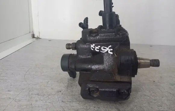 Citroen Xsara Picasso Fuel injection high pressure pump 0445010046BOSCH